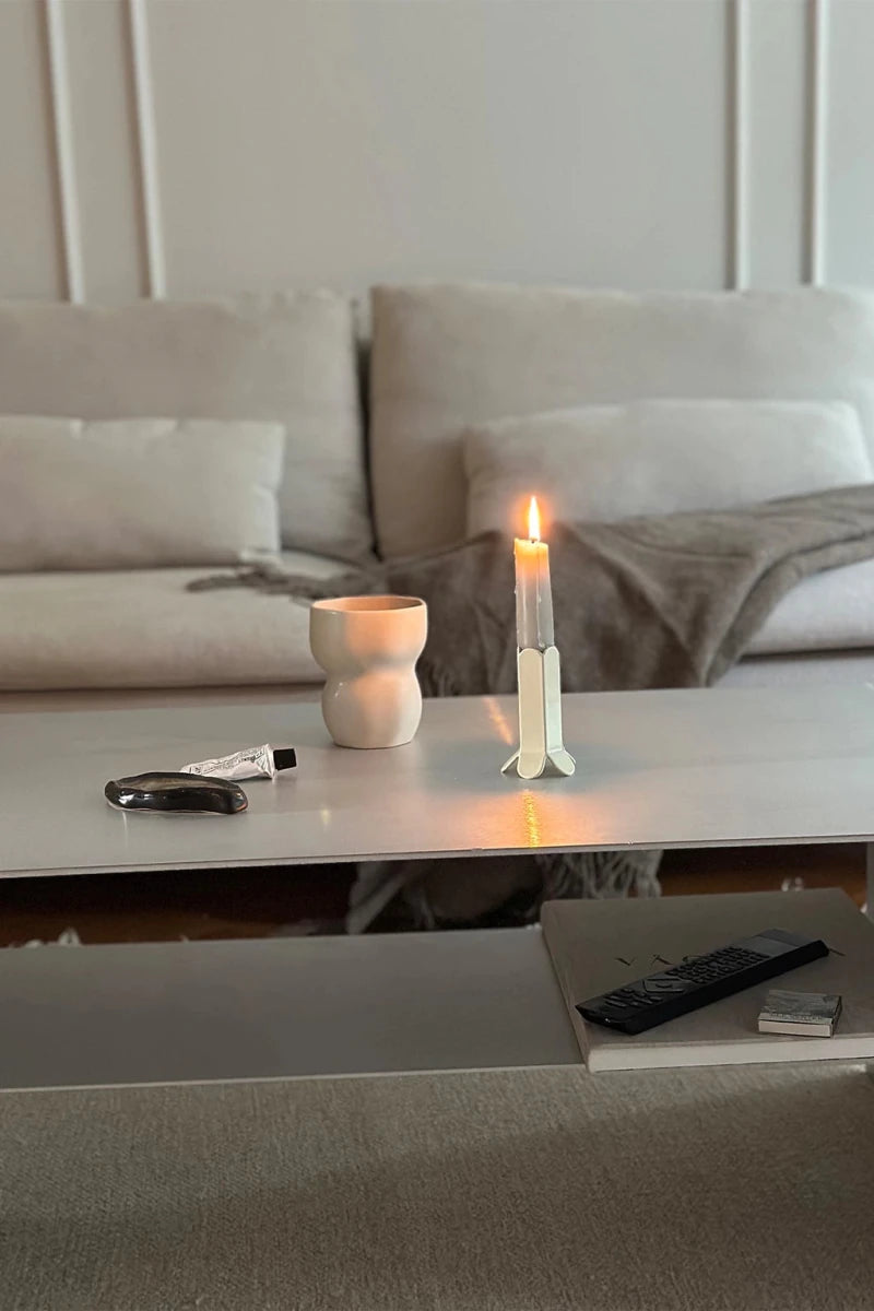 LURA_3 | Couchtisch aus Aluminium, 80 cm mit Ablage – FRAME